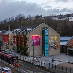 דירה Kjellerleilighet I Fana Til Leie-med Gratis Parkering Og Mange Kollektiv Reisemuligheter *
