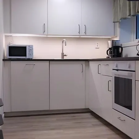 Kjellerleilighet I Fana Til Leie-med Gratis Parkering Og Mange Kollektiv Reisemuligheter Leilighet *